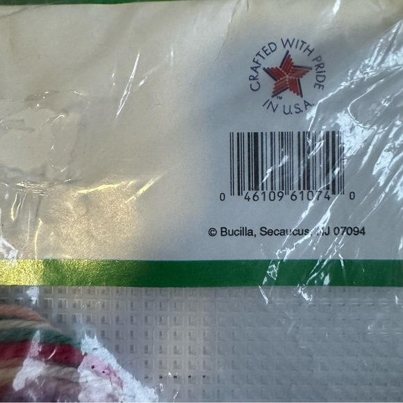 Bucilla Vintage Christmas Village Plastic Canvas Kit Cottagecore Holiday Craft - Picture 9 of 9